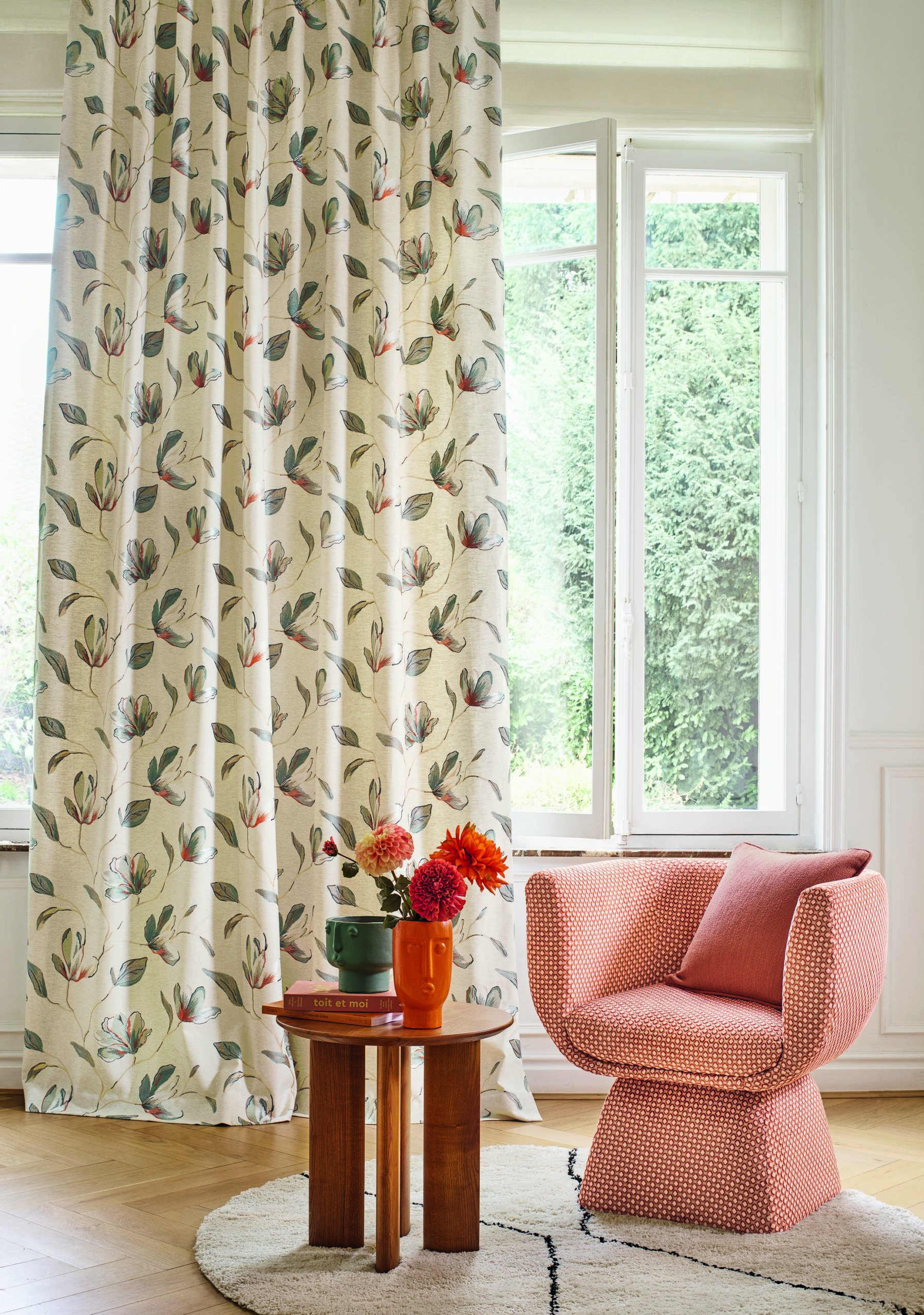 リビングルームのラグジュアリーコーディネート術