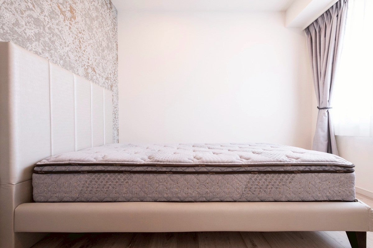 アクセントクロスと既存収納